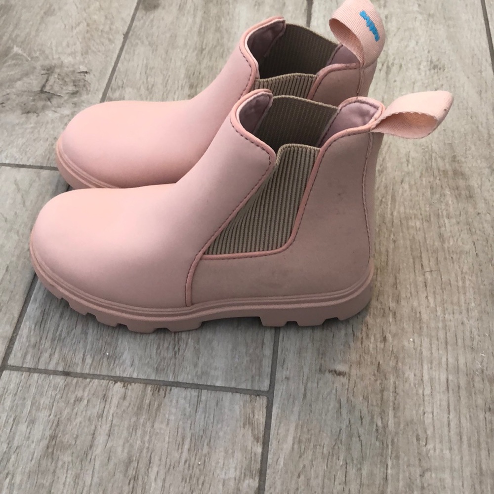 Naitive boots - Picture 2 of 3